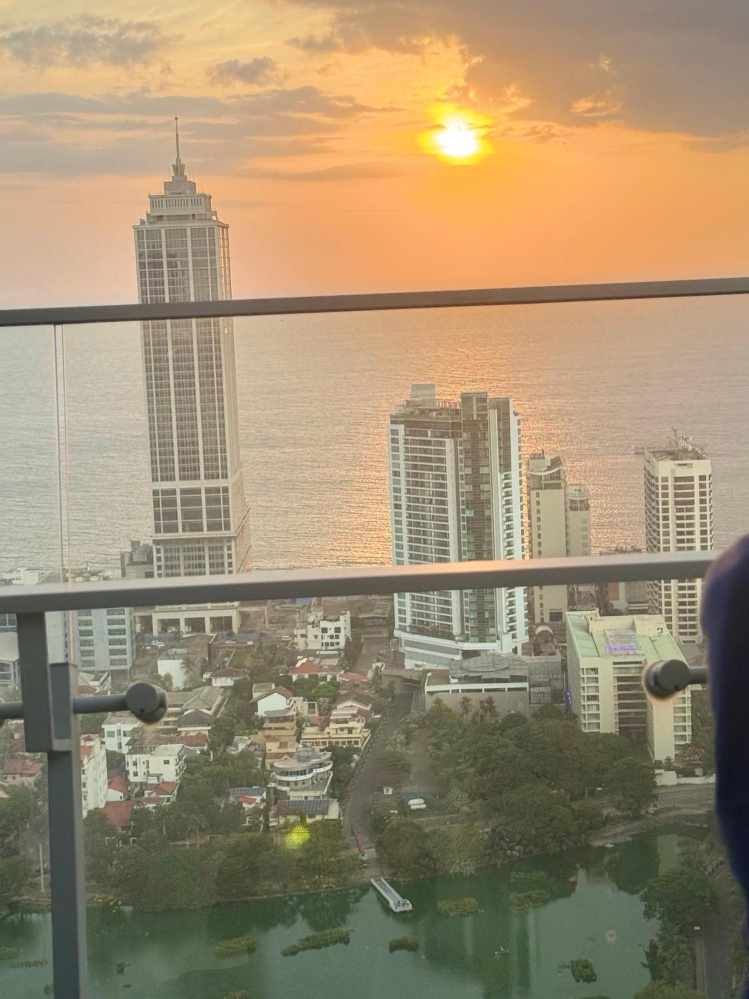 Altair Luxury Colombo By Miracleアパートメント エクステリア 写真